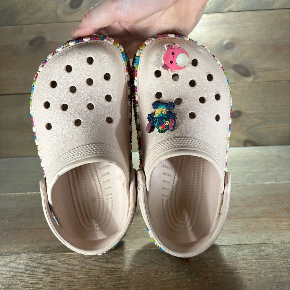 Crocs Classic Clog Girls size 3 shoes Pink Charms Decorated clogs